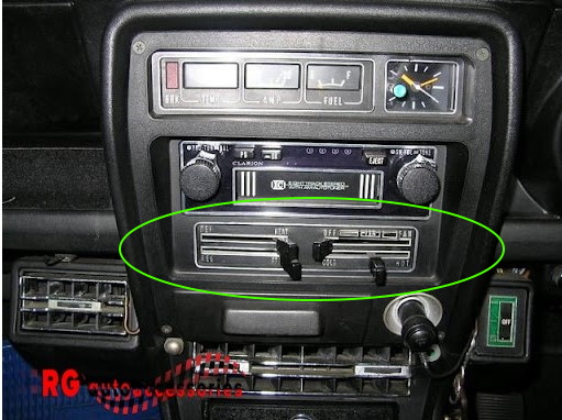MAZDA RX3 808 HEATER DASH CONTROL PANEL (2)