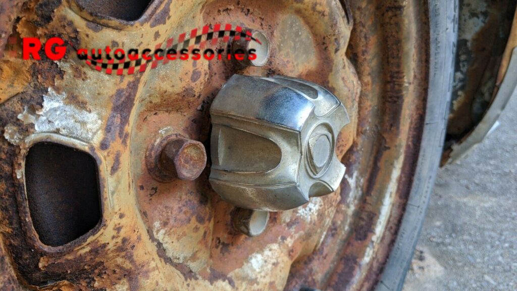 MAZDA RX2 CAPELLA RX3 808 RX4 929 WHEEL HUB CAP CENTER CAP LOCK RUBBER ...