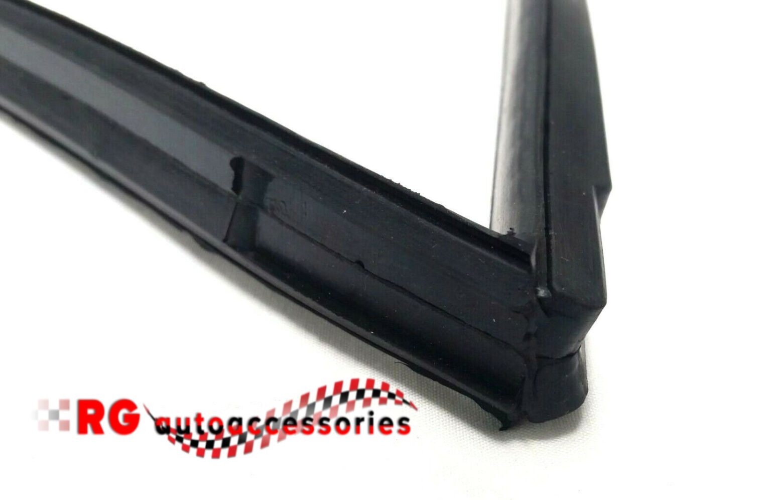 FORD ESCORT MK1 SEDAN 4 DOOR 1/4 QUARTER WINDOW RUBBER SEALS PAIR WITH FREE FREIGHT RG Auto